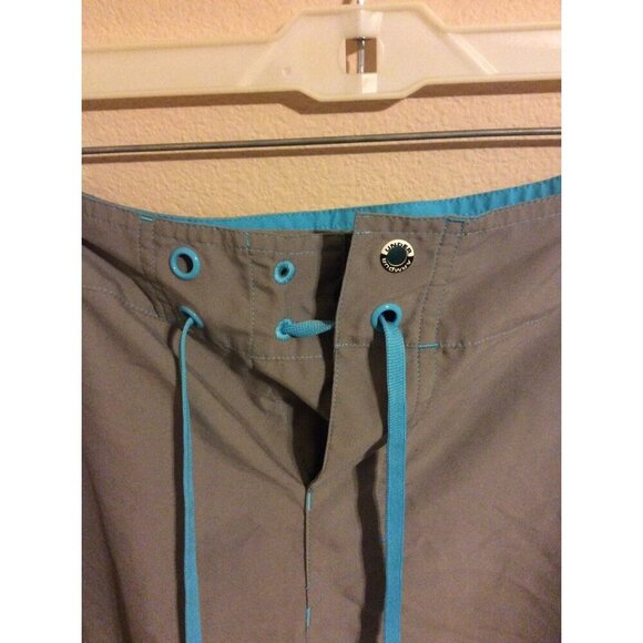 Men UNDER ARMOUR Men's Sz 32 MTN Breaker Board Shorts Trunks Gray - Picture 2 of 9